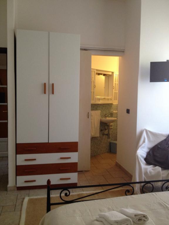 B&B Cheap Holidays Sorso Phòng bức ảnh