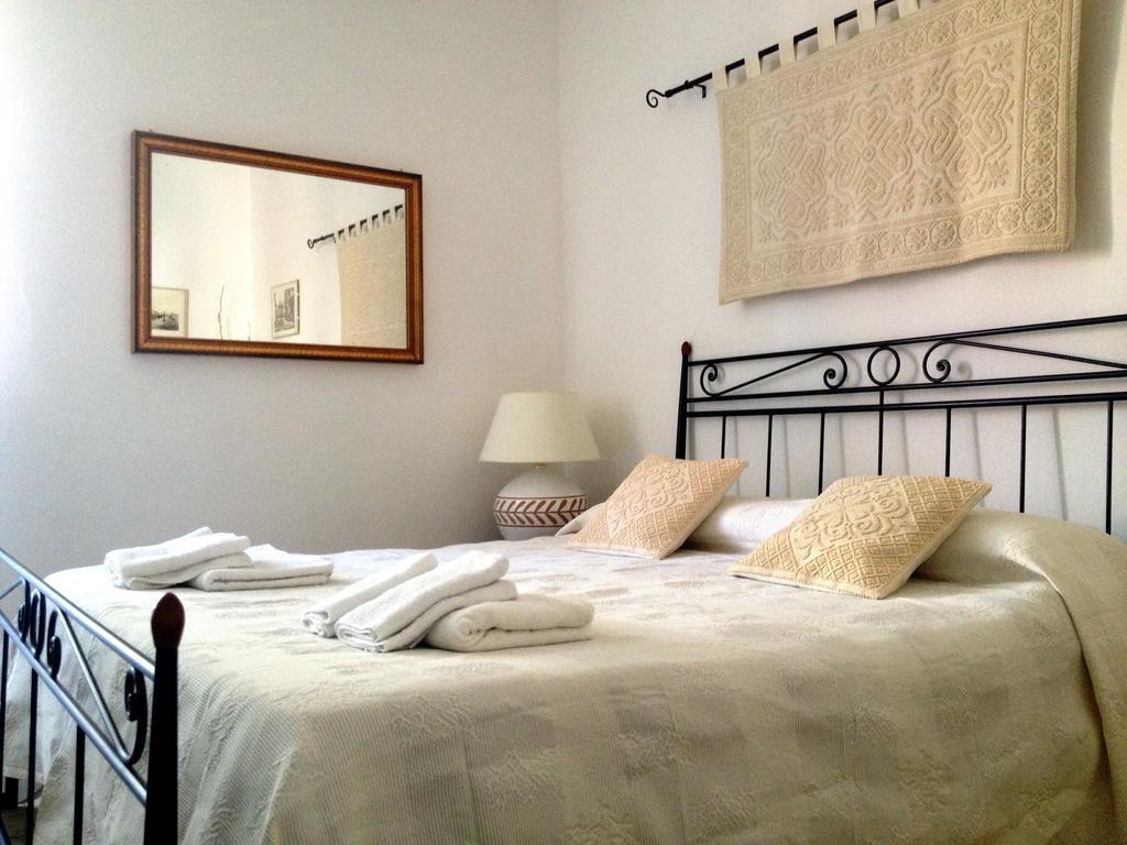 B&B Cheap Holidays Sorso Phòng bức ảnh