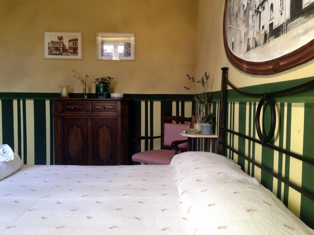 B&B Cheap Holidays Sorso Phòng bức ảnh
