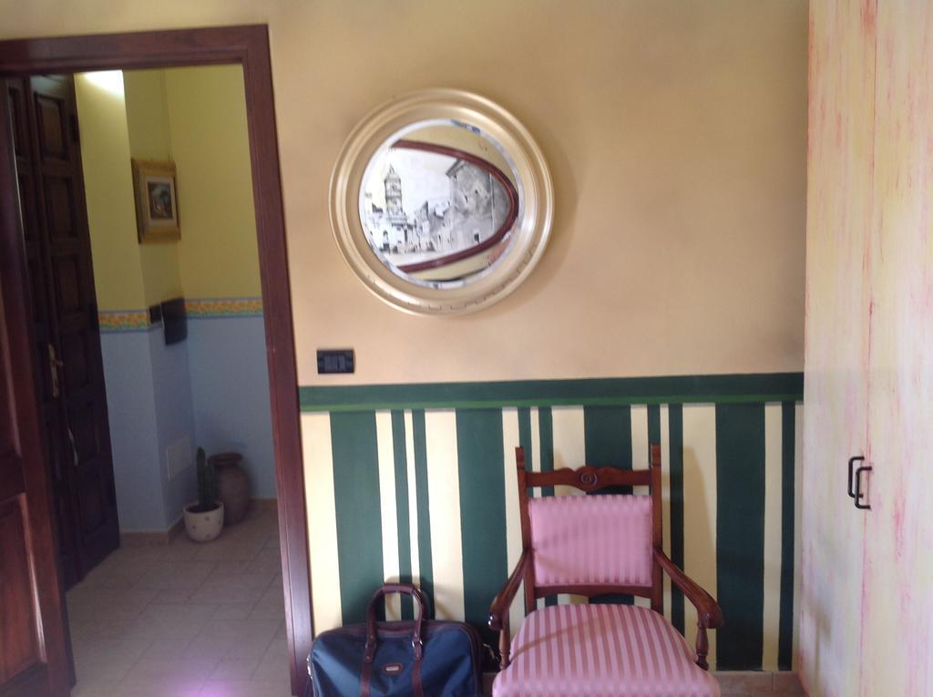 B&B Cheap Holidays Sorso Phòng bức ảnh