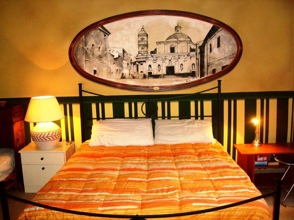 B&B Cheap Holidays Sorso Phòng bức ảnh